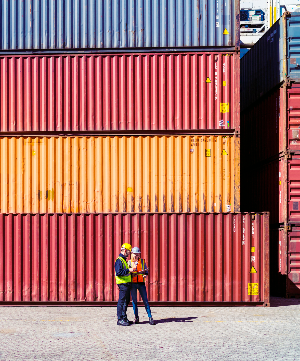 workers-on-dock-1